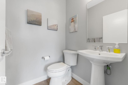 173 Hays Ridge Boulevard, Edmonton, AB - Indoor Photo Showing Bathroom