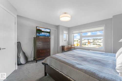 173 Hays Ridge Boulevard, Edmonton, AB - Indoor Photo Showing Bedroom