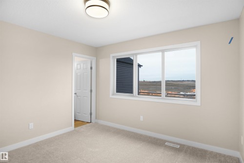 522 176 Avenue, Edmonton, AB - Indoor Photo Showing Other Room