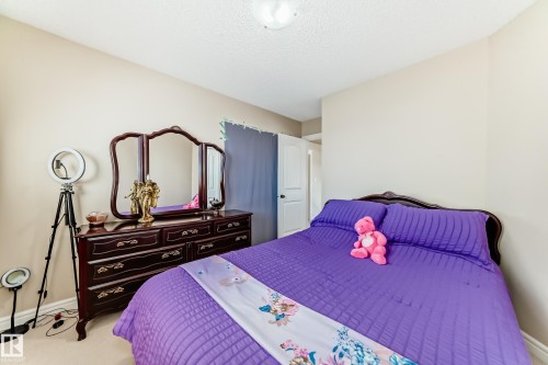 3711 163 Avenue, Edmonton, AB - Indoor Photo Showing Bedroom