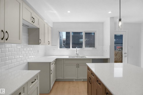 19457 22 Avenue, Edmonton, AB - Indoor Photo Showing Kitchen