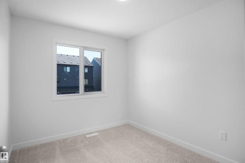19457 22 Avenue, Edmonton, AB - Indoor Photo Showing Other Room