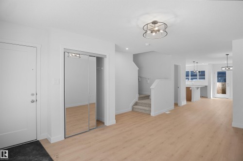 19457 22 Avenue, Edmonton, AB - Indoor Photo Showing Other Room