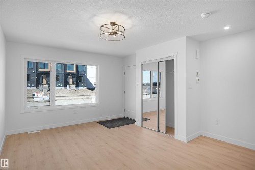 19457 22 Avenue, Edmonton, AB - Indoor Photo Showing Other Room