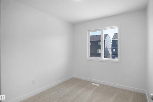19451 22 Avenue, Edmonton, AB - Indoor Photo Showing Other Room