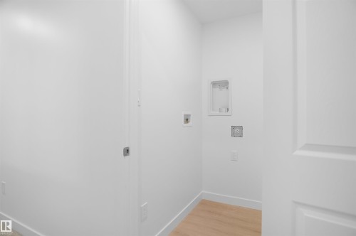 19451 22 Avenue, Edmonton, AB - Indoor Photo Showing Other Room