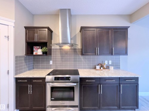 4604 Westcliff Point(E), Edmonton, AB - Indoor Photo Showing Kitchen