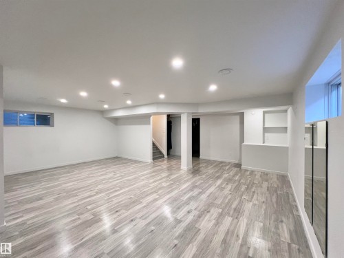 4604 Westcliff Point(E), Edmonton, AB - Indoor Photo Showing Other Room