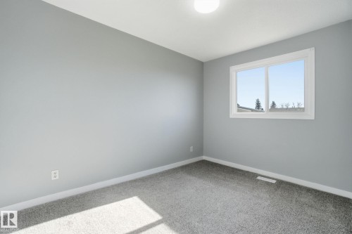 8117 132A Avenue, Edmonton, AB - Indoor Photo Showing Other Room