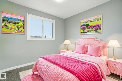 8117 132A Avenue, Edmonton, AB - Indoor Photo Showing Bedroom