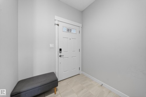 2408 Kelly Circle, Edmonton, AB - Indoor Photo Showing Other Room