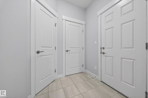 2408 Kelly Circle, Edmonton, AB - Indoor Photo Showing Other Room