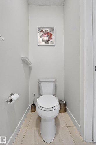 2408 Kelly Circle, Edmonton, AB - Indoor Photo Showing Bathroom