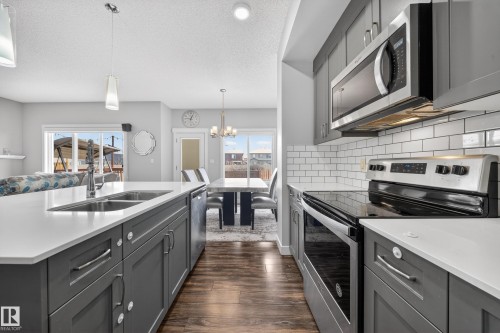 2408 Kelly Circle, Edmonton, AB - Indoor Photo Showing Kitchen With Double Sink With Upgraded Kitchen