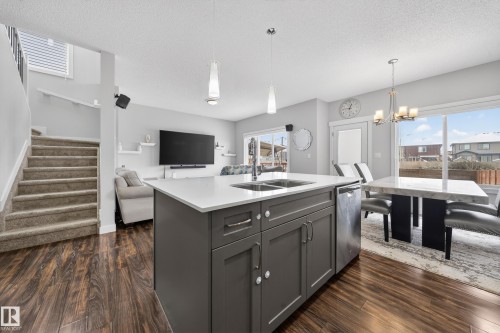 2408 Kelly Circle, Edmonton, AB - Indoor Photo Showing Kitchen With Double Sink