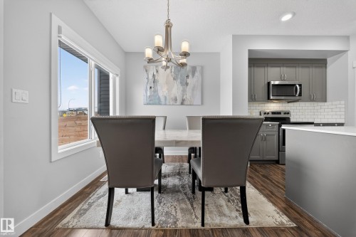 2408 Kelly Circle, Edmonton, AB - Indoor