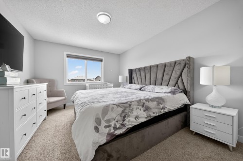 2408 Kelly Circle, Edmonton, AB - Indoor Photo Showing Bedroom