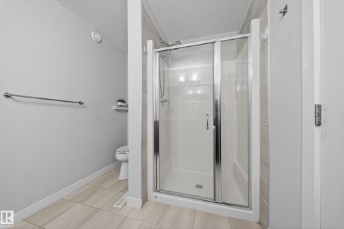 2408 Kelly Circle, Edmonton, AB - Indoor Photo Showing Bathroom