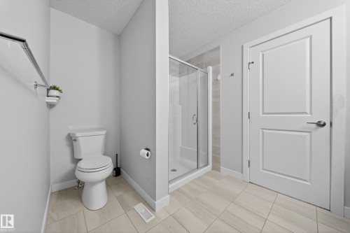 2408 Kelly Circle, Edmonton, AB - Indoor Photo Showing Bathroom