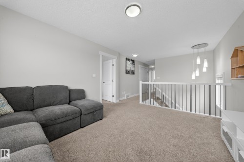 2408 Kelly Circle, Edmonton, AB - Indoor Photo Showing Other Room