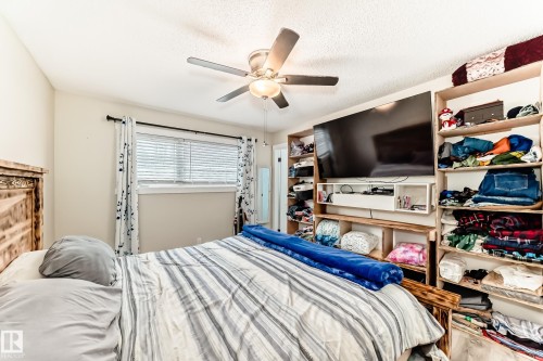 42 Alexander Drive, Leduc, AB - Indoor Photo Showing Bedroom