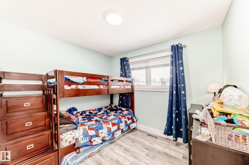 42 Alexander Drive, Leduc, AB - Indoor Photo Showing Bedroom