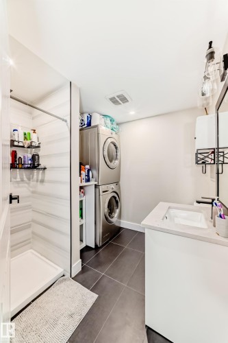 42 Alexander Drive, Leduc, AB - Indoor Photo Showing Laundry Room