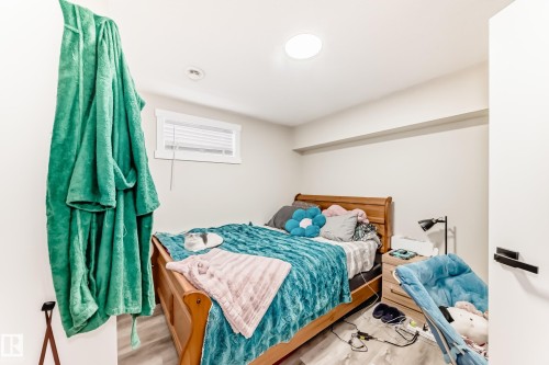 42 Alexander Drive, Leduc, AB - Indoor Photo Showing Bedroom