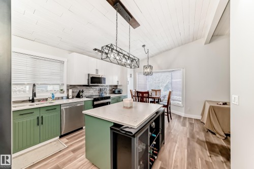 42 Alexander Drive, Leduc, AB - Indoor Photo Showing Kitchen