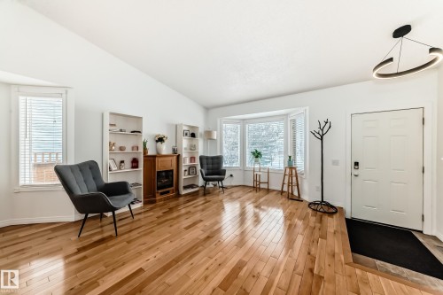 5 Dillon Place, St. Albert, AB - Indoor