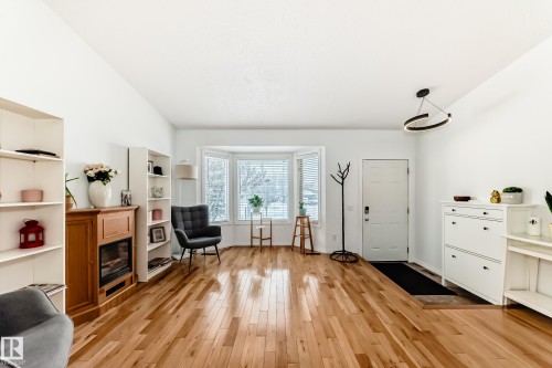 5 Dillon Place, St. Albert, AB - Indoor