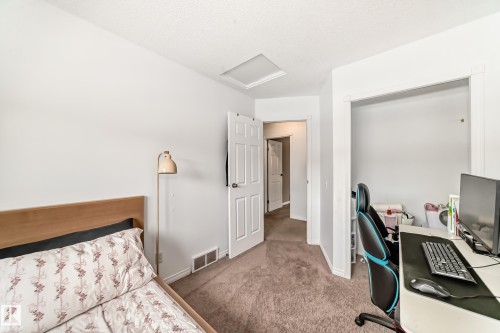 5 Dillon Place, St. Albert, AB - Indoor