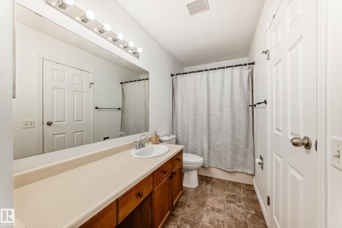 5 Dillon Place, St. Albert, AB - Indoor Photo Showing Bathroom