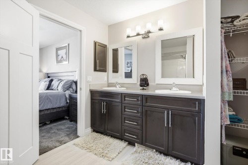 22314 82 Avenue, Edmonton, AB - Indoor Photo Showing Bathroom