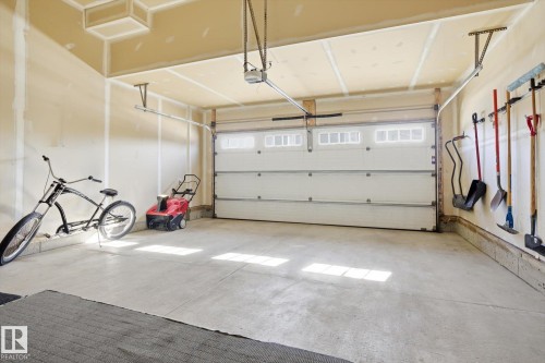 22314 82 Avenue, Edmonton, AB - Indoor Photo Showing Garage