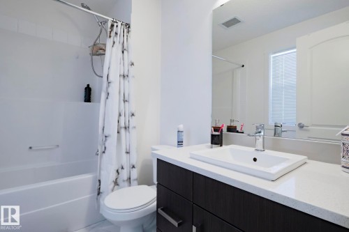 312 667 Watt Boulevard, Edmonton, AB - Indoor Photo Showing Bathroom