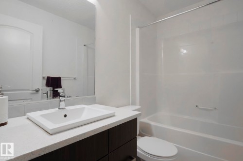 312 667 Watt Boulevard, Edmonton, AB - Indoor Photo Showing Bathroom