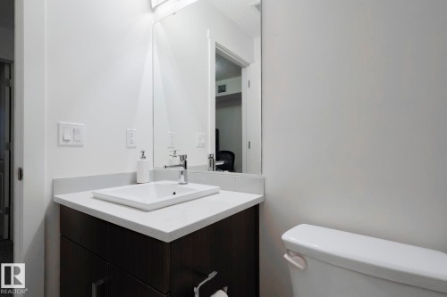 312 667 Watt Boulevard, Edmonton, AB - Indoor Photo Showing Bathroom
