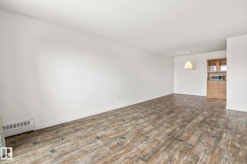 403 57 Brown Street, Stony Plain, AB - Indoor Photo Showing Other Room