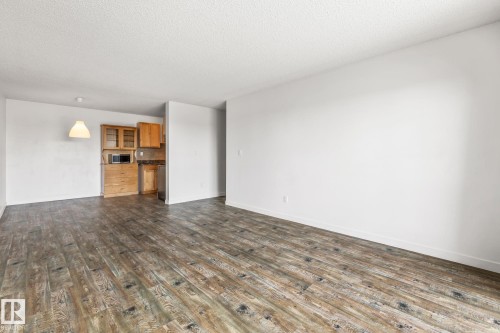 403 57 Brown Street, Stony Plain, AB - Indoor