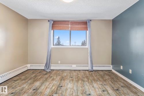 403 57 Brown Street, Stony Plain, AB - Indoor Photo Showing Other Room
