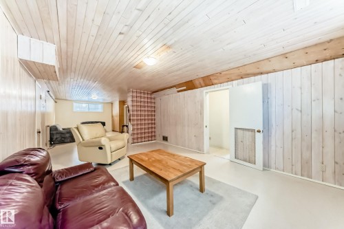 7809 116 Street, Edmonton, AB - Indoor