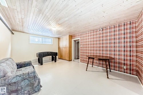 7809 116 Street, Edmonton, AB - Indoor