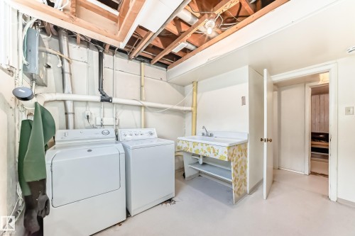 7809 116 Street, Edmonton, AB - Indoor Photo Showing Laundry Room