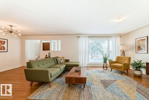 7809 116 Street, Edmonton, AB - Indoor Photo Showing Living Room