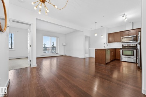 316 304 Ambleside Link, Edmonton, AB - Indoor Photo Showing Kitchen
