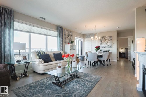 910 2755 109 Street, Edmonton, AB - Indoor Photo Showing Living Room