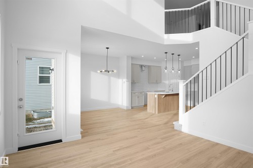 1535 11 Avenue, Edmonton, AB - Indoor Photo Showing Other Room