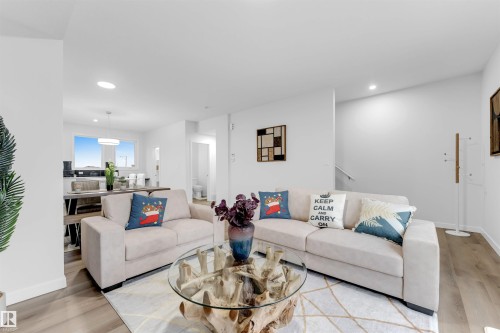 67 130 Element Dr, St. Albert, AB - Indoor Photo Showing Living Room