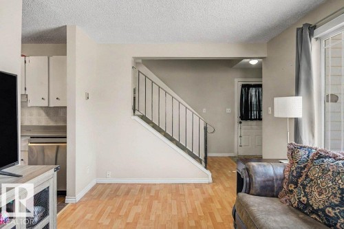 82 Erie Street S, Devon, AB - Indoor